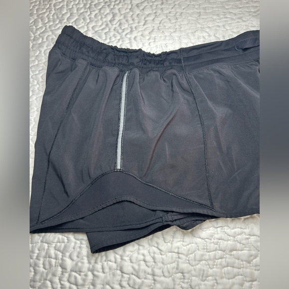 lululemon athletica Black Athletic Shorts - Picture 3 of 8